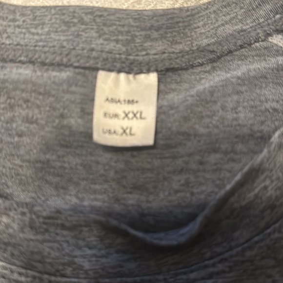 ASIA:186+, Stretch, Extra Large Gray T-shirt, accented double stitch. - Picture 2 of 7